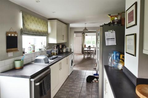 3 bedroom end of terrace house for sale, High Crescent, Pickworth Road, Great Casterton