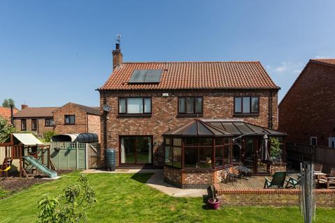 5 bedroom detached house for sale, North Street, Barmby-On-The-Marsh, Goole