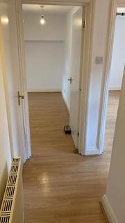 1 bedroom flat to rent, QUEENSDOWN ROAD, LONDON
