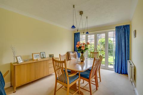 3 bedroom end of terrace house for sale, Aldbourne Drive, Aldwick, Bognor Regis