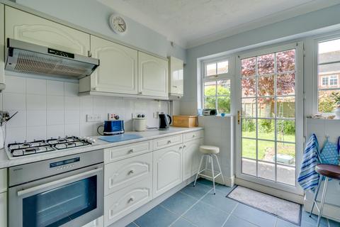 15 Aldbourne Drive, Bognor Regis, PO21 4NE