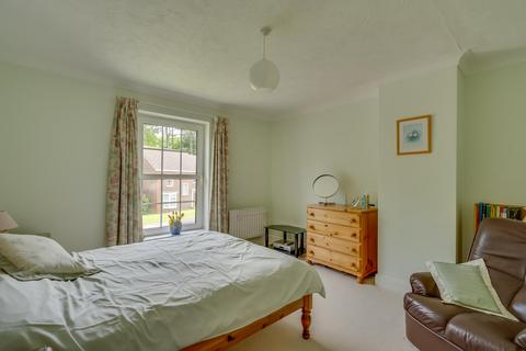 15 Aldbourne Drive, Bognor Regis, PO21 4NE