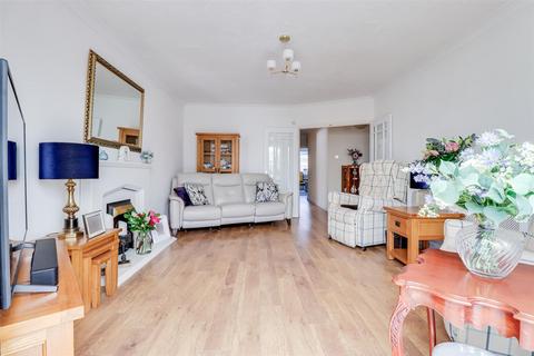 3 bedroom detached bungalow for sale, Redwoods, Canvey Island SS8