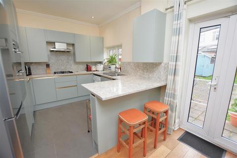 3 bedroom terraced house for sale, Lyveden Road, Colliers Wood SW17