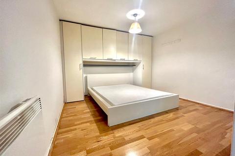 1 bedroom apartment to rent, Bazalgette Court,  W6