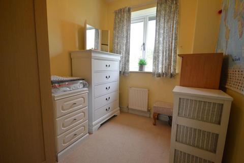 2 bedroom end of terrace house for sale, Pinders Green Walk, Methley