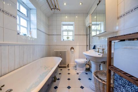 12 Aukingford Gardens, Ongar, CM5 0BG