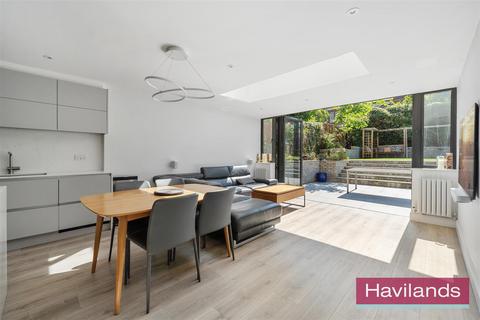4 bedroom end of terrace house for sale, Macleod Road, London