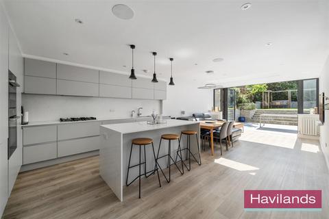 71 Macleod Road, London, N21 1SW