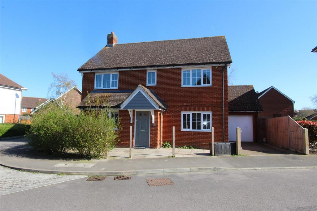Mulberry Way, Sittingbourne 4 bed detached house for sale £450,000