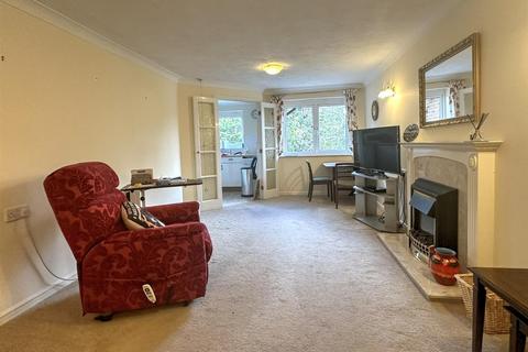 2 bedroom apartment to rent, Dacre Street, Morpeth