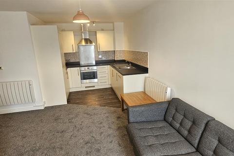 1 bedroom apartment to rent, Overstone Court, Cardiff Bay