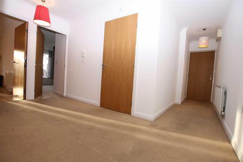 2 bedroom apartment to rent, Devonshire Court, 7 Derbyshire Road South, Sale