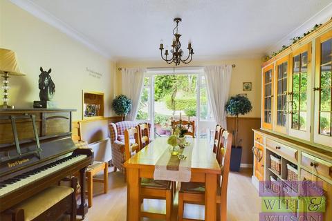 4 bedroom detached house for sale, Hoover Close, St. Leonards-On-Sea