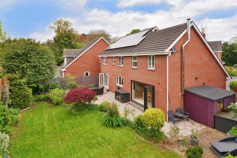 5 bedroom detached house for sale, Clarksons Lane, Hereford
