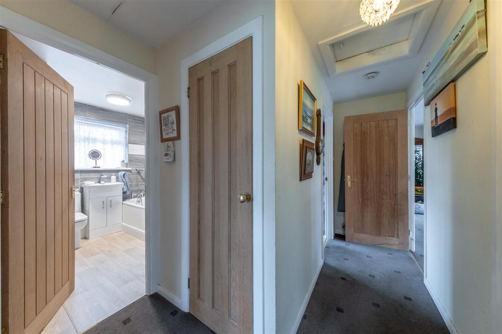 12 St Peters Drive-034.jpg