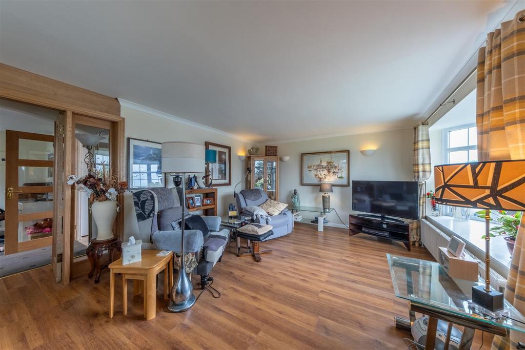 12 St Peters Drive-015.jpg