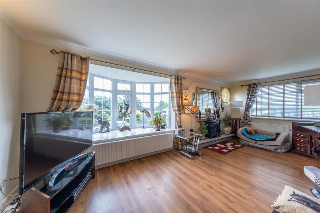 12 St Peters Drive-017.jpg