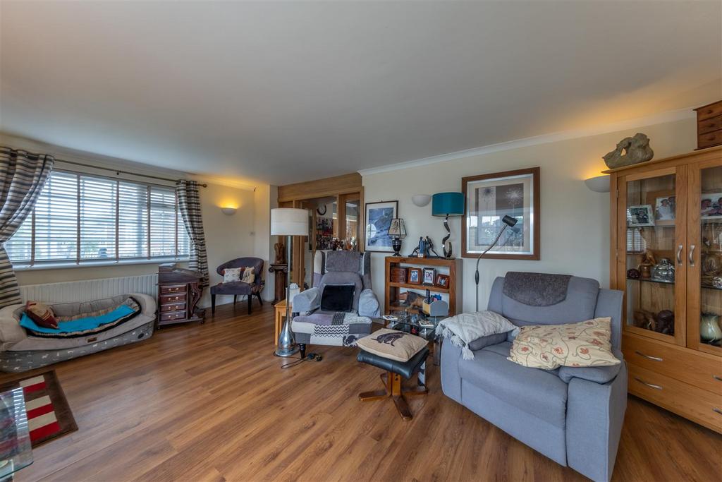 12 St Peters Drive-016.jpg
