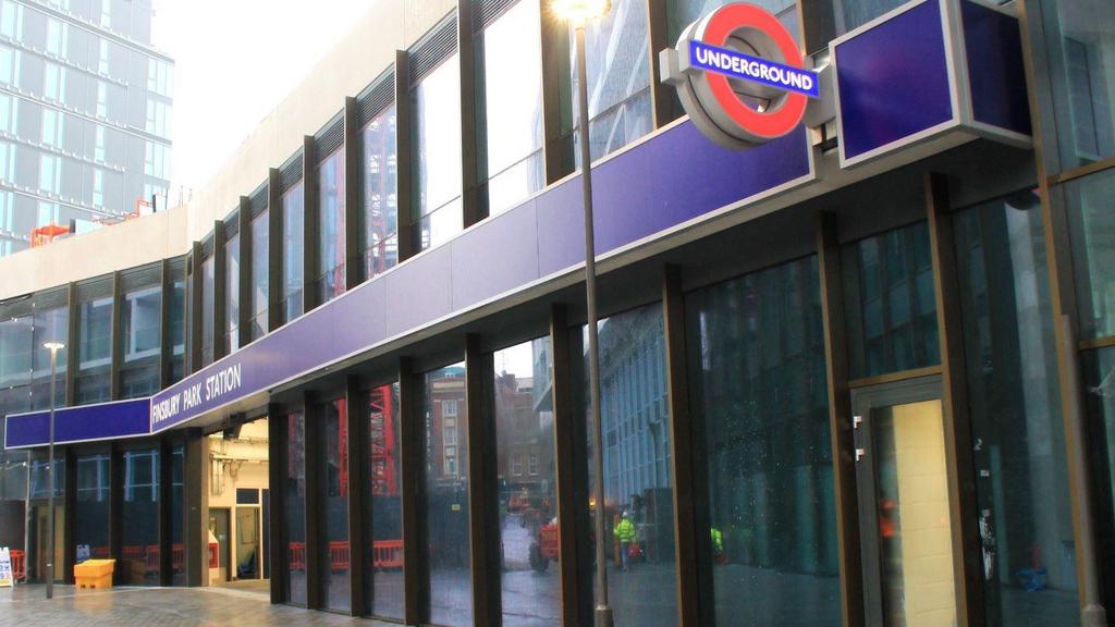 Finsbury park tube station