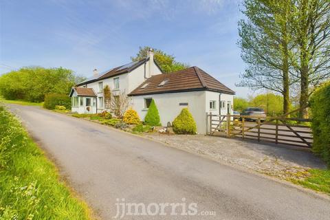 3 bedroom property with land for sale, Rhos, Llandysul