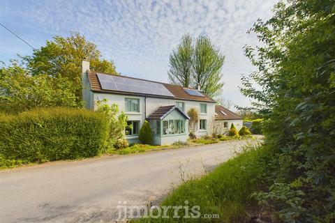 3 bedroom property with land for sale, Rhos, Llandysul