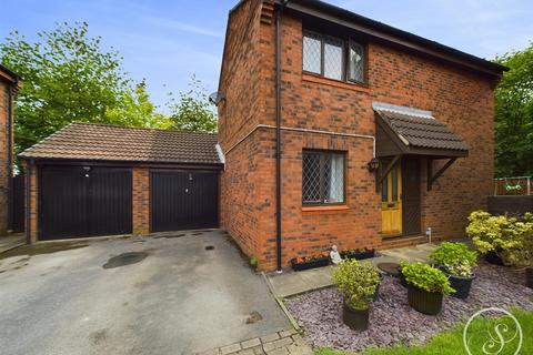 3 bedroom detached house for sale, High Bank Gardens