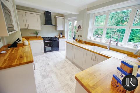 3 bedroom detached house for sale, Finches Hill, Rugeley WS15