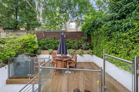 4 bedroom apartment for sale, Howitt Road, Belsize Park NW3