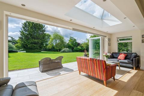 4 bedroom detached house for sale, Manor Close, Carlton, Bedford