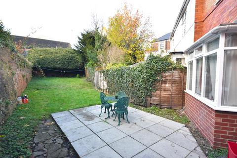 4 bedroom end of terrace house to rent, Hallgarth Street, Durham