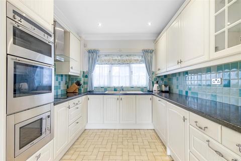 4 bedroom detached house for sale, Woodlands, Brookmans Park AL9