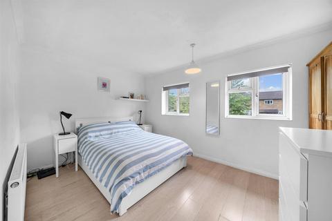 13 Kingsdown Way, Bromley, BR2 7PT