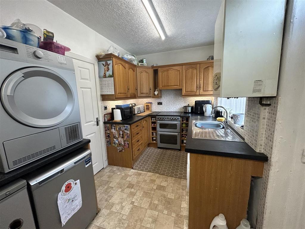 New Earth Street, Clarksfield, Oldham 3 bed terraced house for sale £