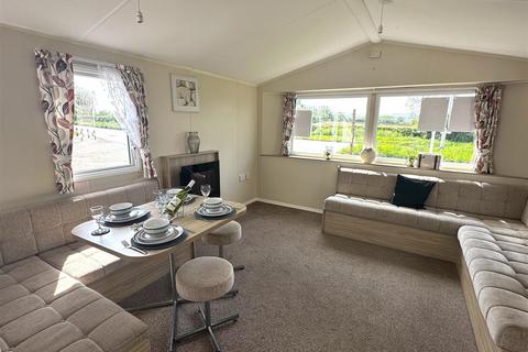 2 bedroom lodge for sale, Braunton Road, Barnstaple EX31