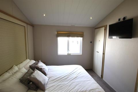 2 bedroom lodge for sale, Braunton Road, Barnstaple EX31