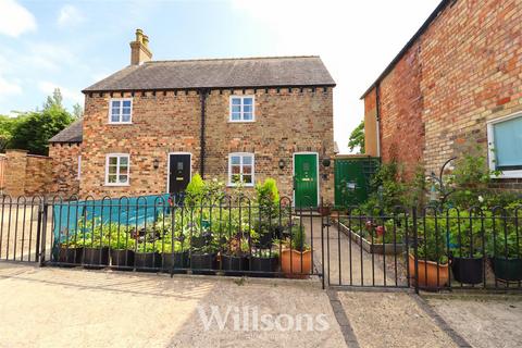 2 bedroom semi-detached house for sale, Mount Pleasant, Alford