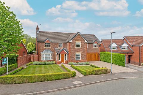 4 bedroom detached house for sale, Calderfield Close, Stockton Heath, Warrington