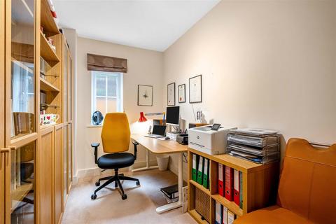 9 Oaks Drive, Sutton Coldfield, B75 5AP