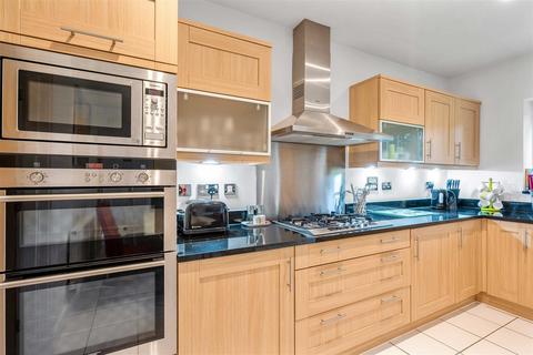 9 Oaks Drive, Sutton Coldfield, B75 5AP