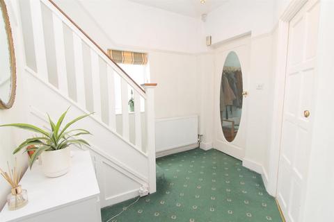 42 Salisbury Road, Carshalton, SM5 3HD