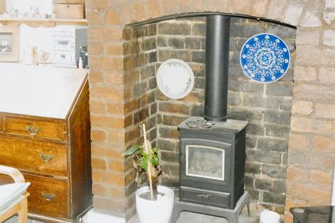2 bedroom end of terrace house for sale, Highbridge Road, Sutton Coldfield