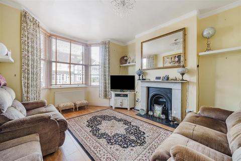 29 Westcroft Road, Carshalton, SM5 2TG
