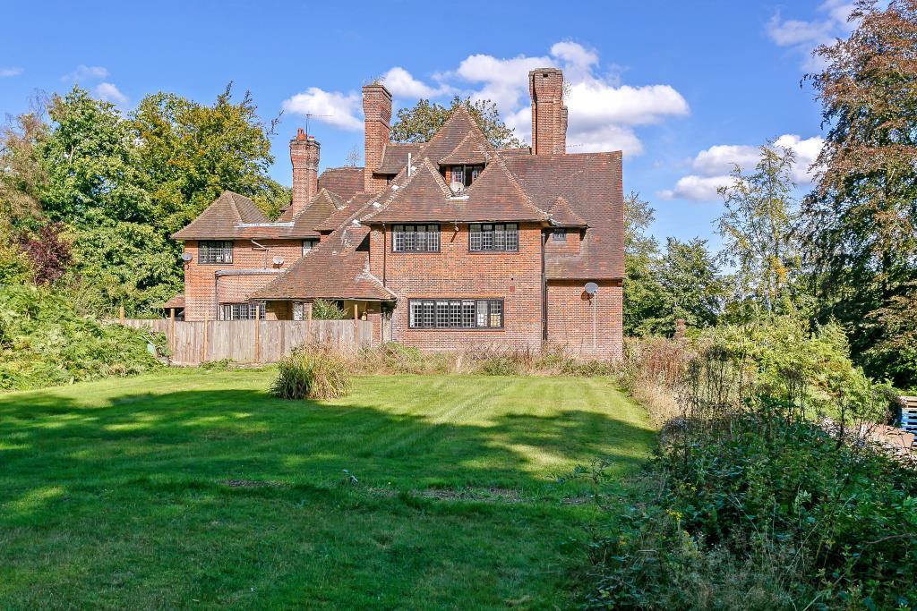 Westwood Road, Windlesham 10 bed detached house £3,150,000