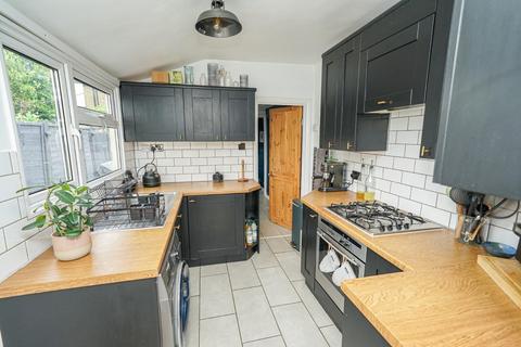 2 bedroom end of terrace house for sale, Waterloo Road, Linslade