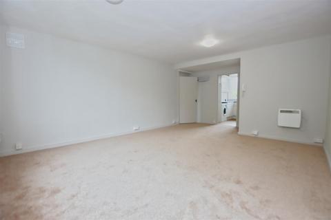 2 bedroom flat for sale, Boreham Holt, Elstree