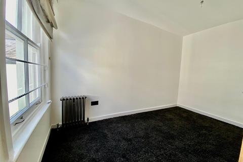 2 bedroom terraced house to rent, Western Row, Worthing