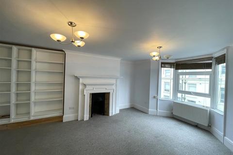 3 bedroom flat to rent, New Steine Mansions, Devonshire Place, Brighton