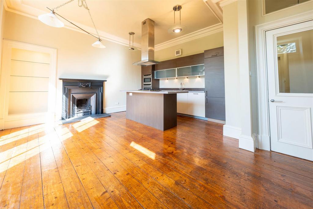 6 Croft Park-7.jpg