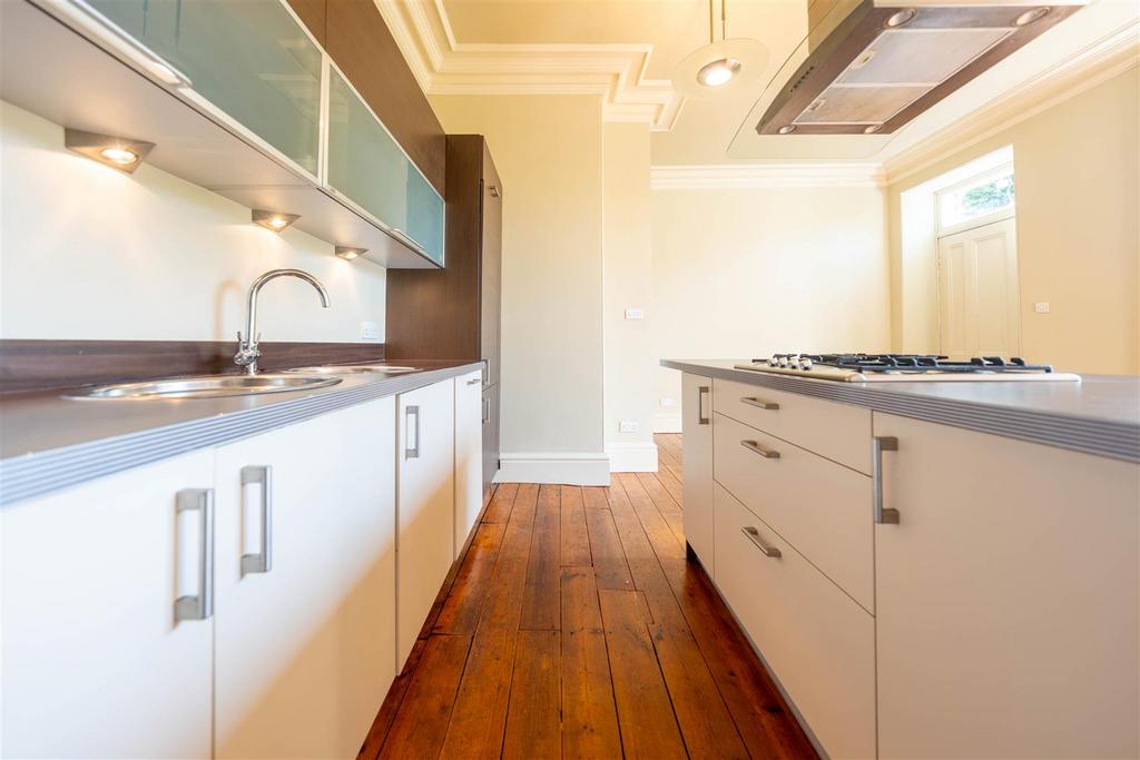6 Croft Park-3.jpg